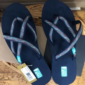 Teva flip flops brand new size 8 wide